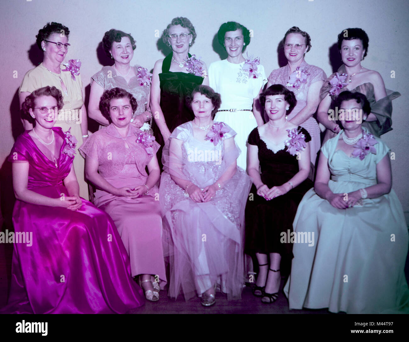 Les femmes de la société de l'instantané de couleur, ca. 1959. Banque D'Images