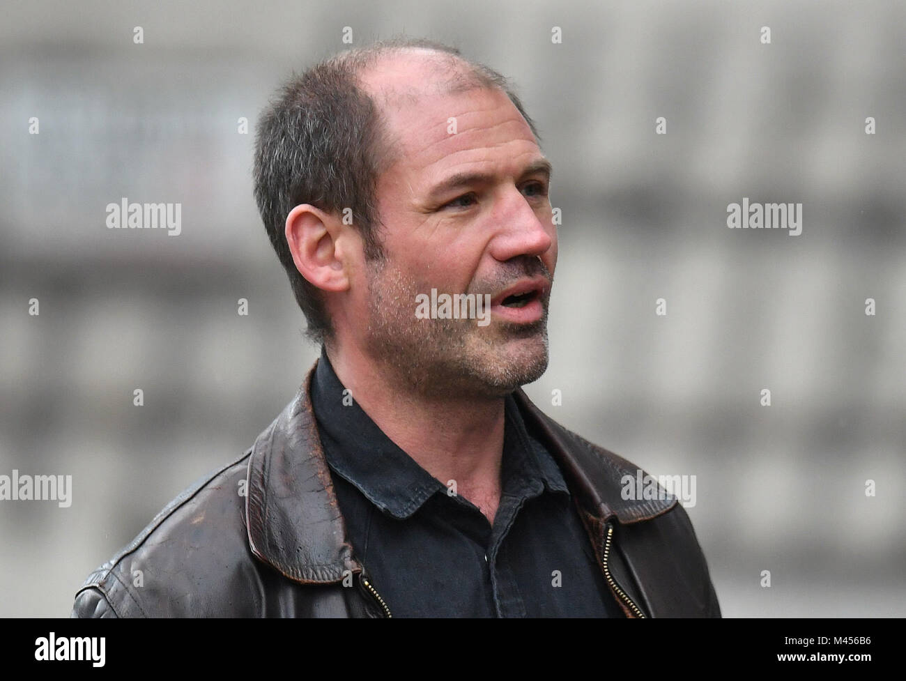 James Matthews, qui se sont battus avec les milices kurdes contre l'État islamique, arrivant à Westminster Magistrates' Court, Londres, où il doit comparaître devant la terreur accusé d'une infraction. Banque D'Images