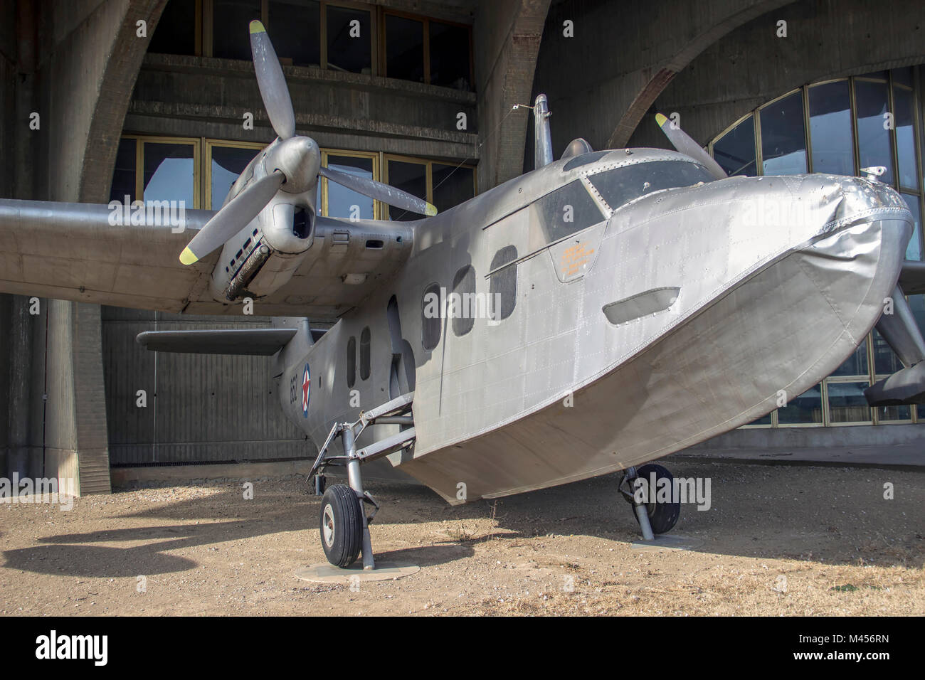 BELGRADE, SERBIE - Court-SA.6 lumière Sealand bimoteur amphibie présenté d'aéronefs sur la cour de la Musée de l'Aviation de Belgrade Banque D'Images