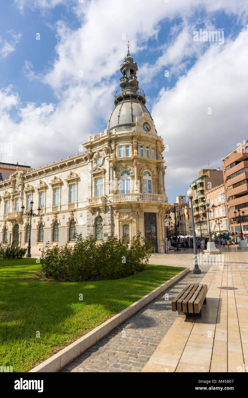 Le Palais, ou la mairie de Carthagène, à côté de Plaza Héroes de Cavite. Cartagena, Région de Murcie, Espagne. Banque D'Images