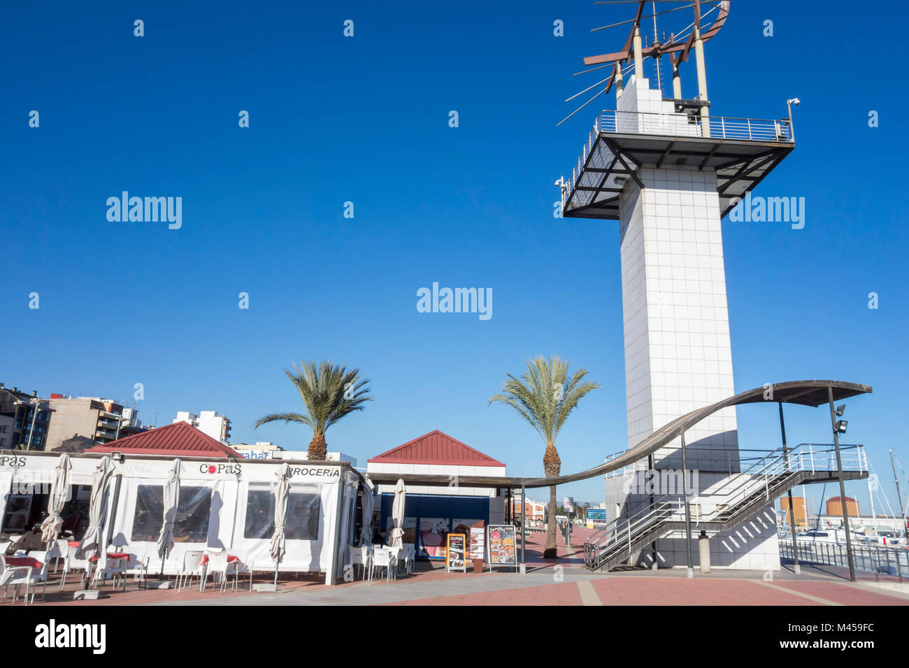 Restaurant la tour Port à El Grao, quartier maritime.Castellon, Espagne. Banque D'Images