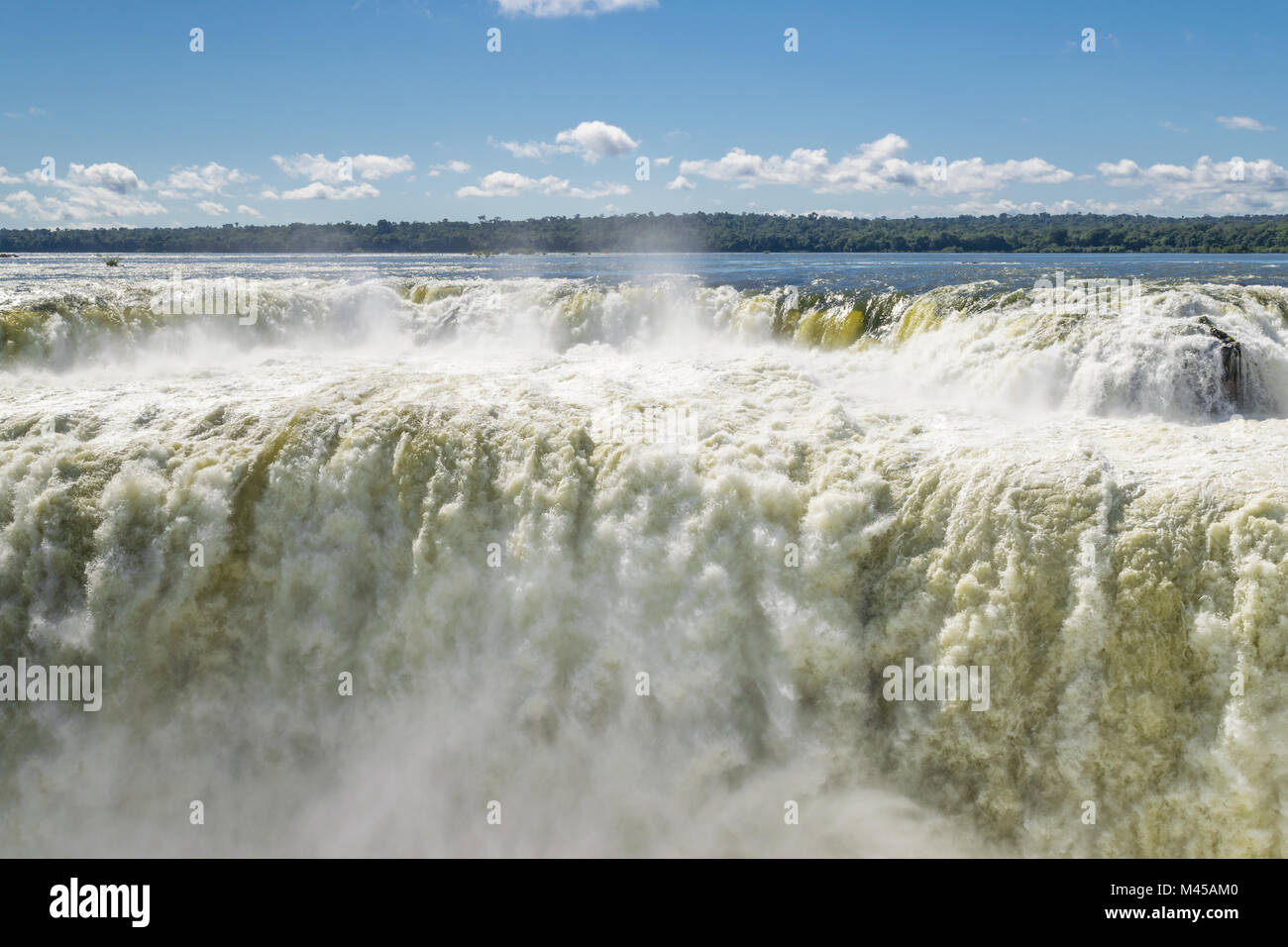La Gorge du Diable d'Iguazu à la frontière de l'Argentine Banque D'Images
