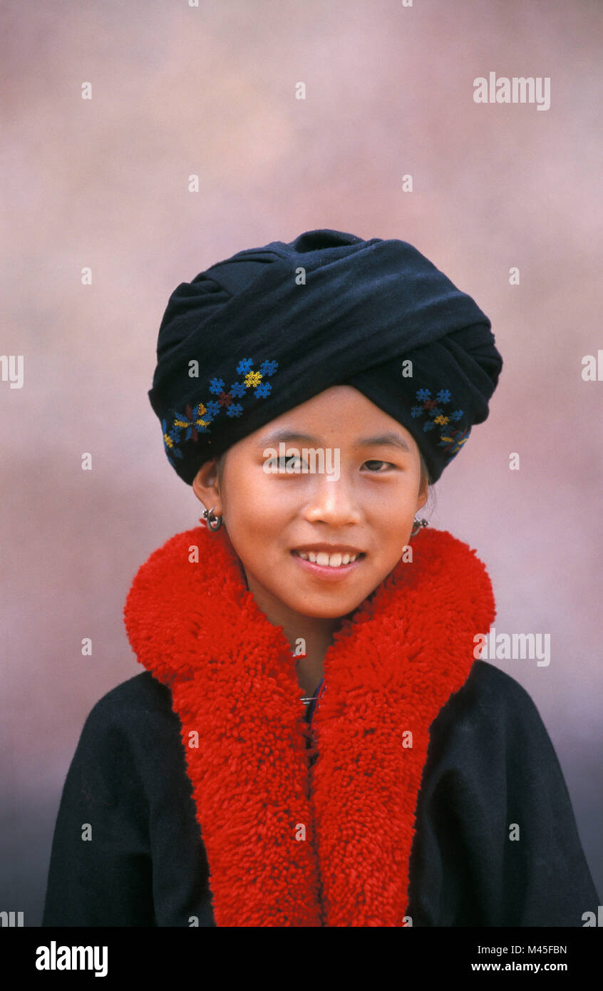 Le Laos. Luang Namtha (près de Muang Sing). Fille de la tribu Yao Mien (tribu). Portrait. Banque D'Images