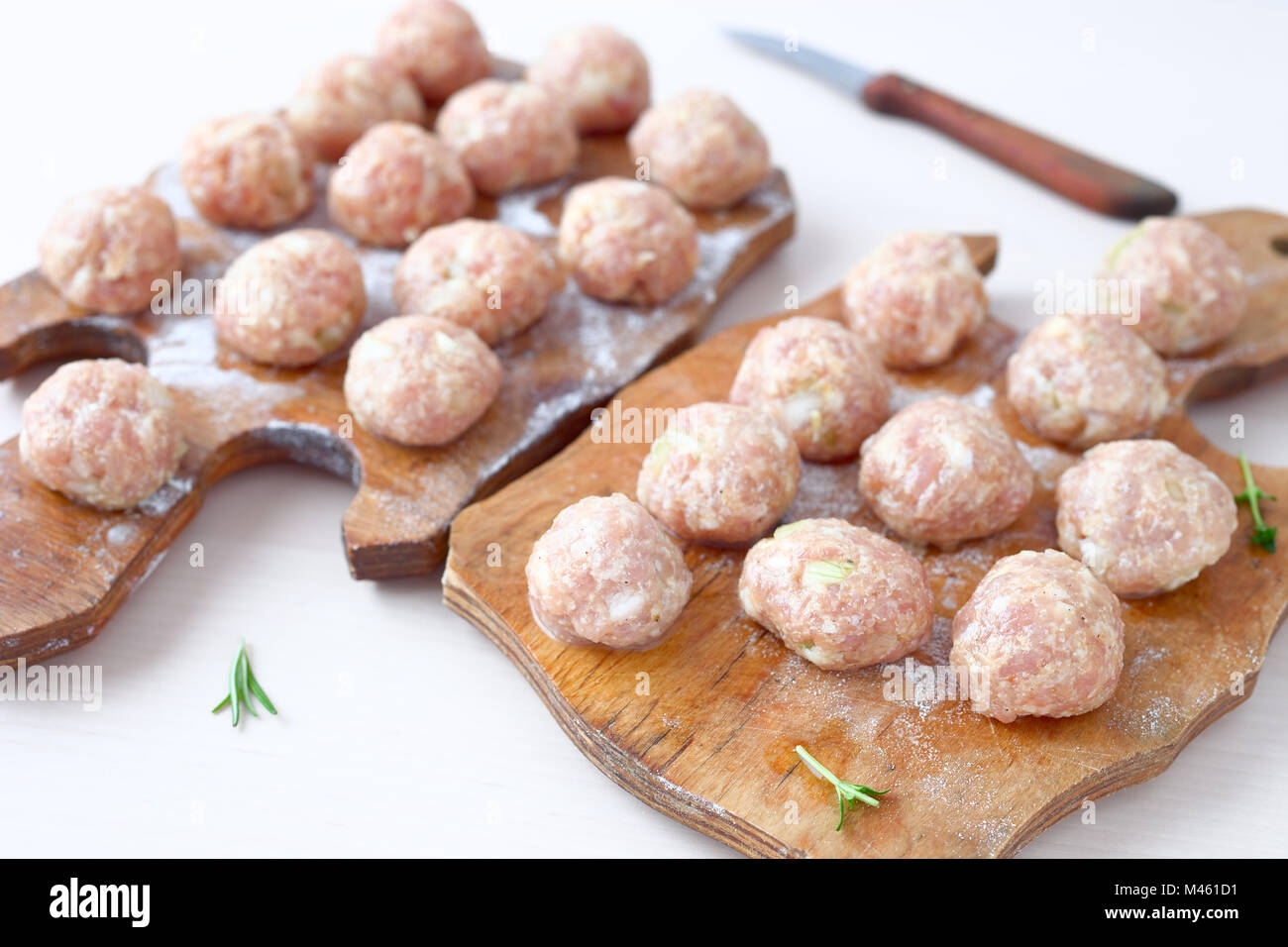 Boulettes de viande hachée crue Banque D'Images