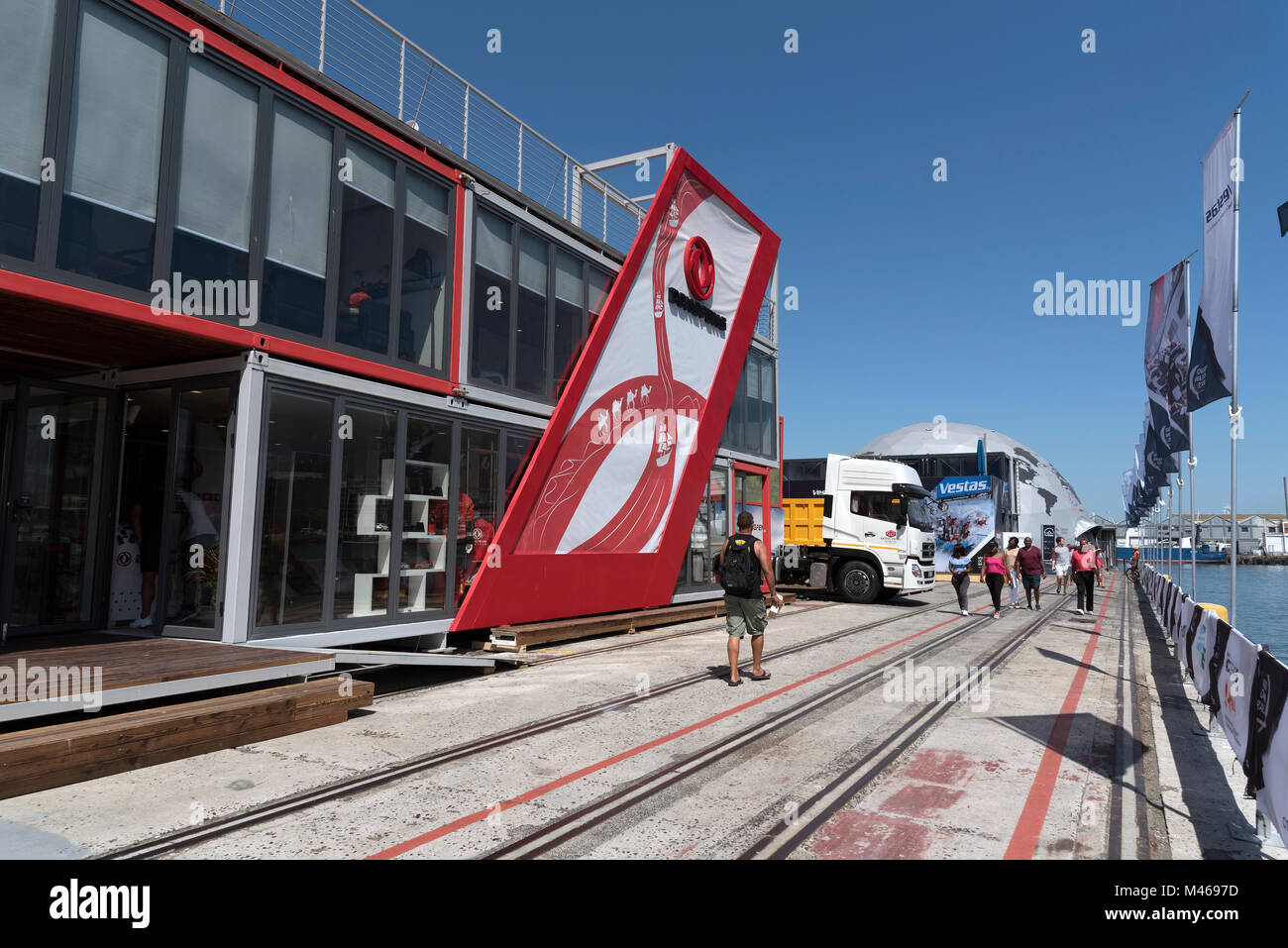 Le pavillon du promoteur Dongfeng sur le port de Cape Town Afrique du Sud. Décembre 2017 lors de la Volvo Ocean Race Banque D'Images
