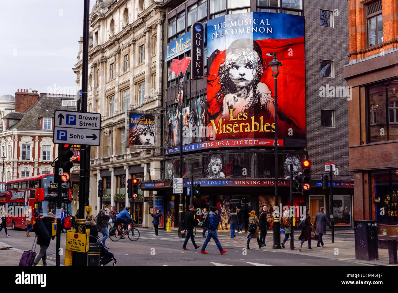 Les Miserables au théâtre de Sondheim à West End sur Shaftesbury Avenue, Londres Angleterre Royaume-Uni Banque D'Images
