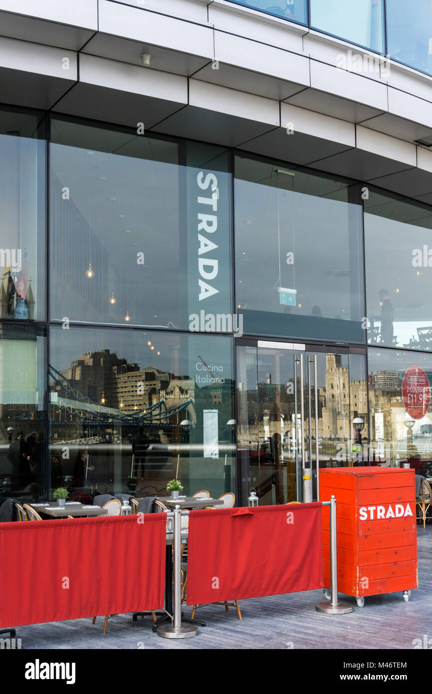 Strada Riverside ou Strada Plus London restaurant italien. Banque D'Images