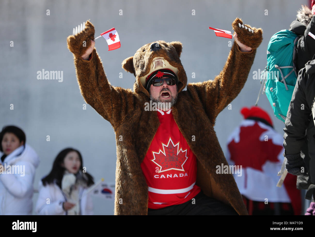 Les fans canadiens durant la sixième journée des Jeux olympiques d'hiver de PyeongChang en Corée du Sud en 2018. APPUYEZ SUR ASSOCIATION photo. Date de la photo : jeudi 15 février 2018. Voir l'histoire de l'AP OLYMPICS Skeleton. Le crédit photo devrait se lire comme suit : David Davies/PA Wire. Banque D'Images