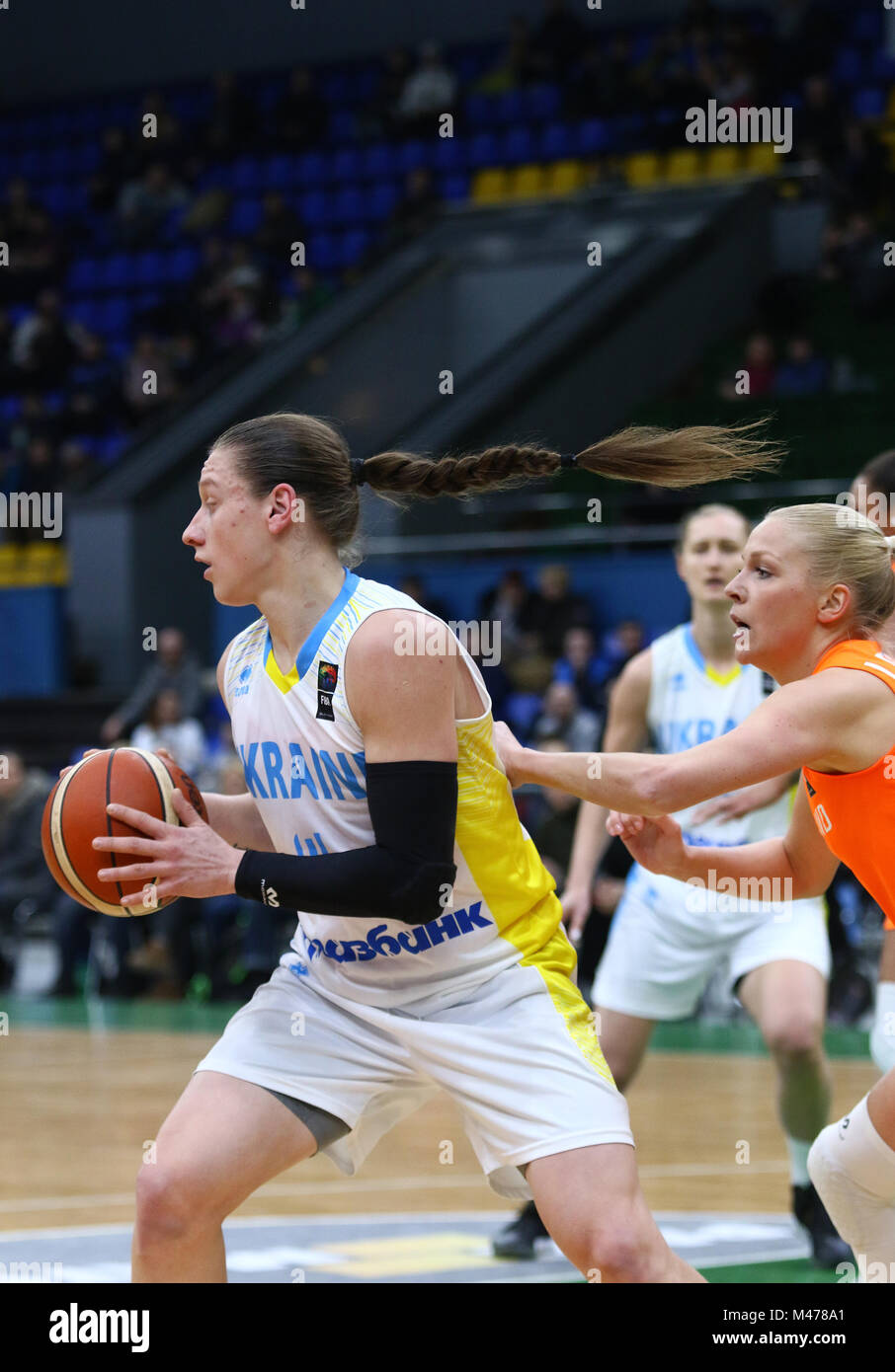 Kiev, Ukraine. 14 février 2018. Alina Iagupova de l'Ukraine en action au cours de la FIBA EuroBasket 2019 Femmes Ukraine jeu/Pays-Bas au Palais des Sports de Kiev. L'Ukraine a gagné 84-49. Crédit : Oleksandr Prykhodko/Alamy Live News Banque D'Images