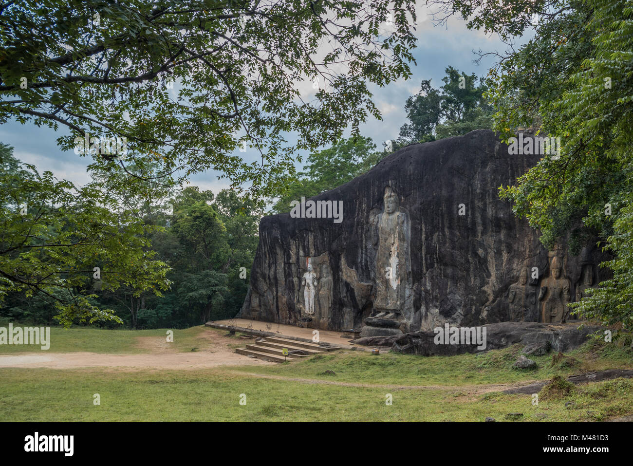 Buddhist temple sri lanka Banque de photographies et d’images à haute résolution Alamy