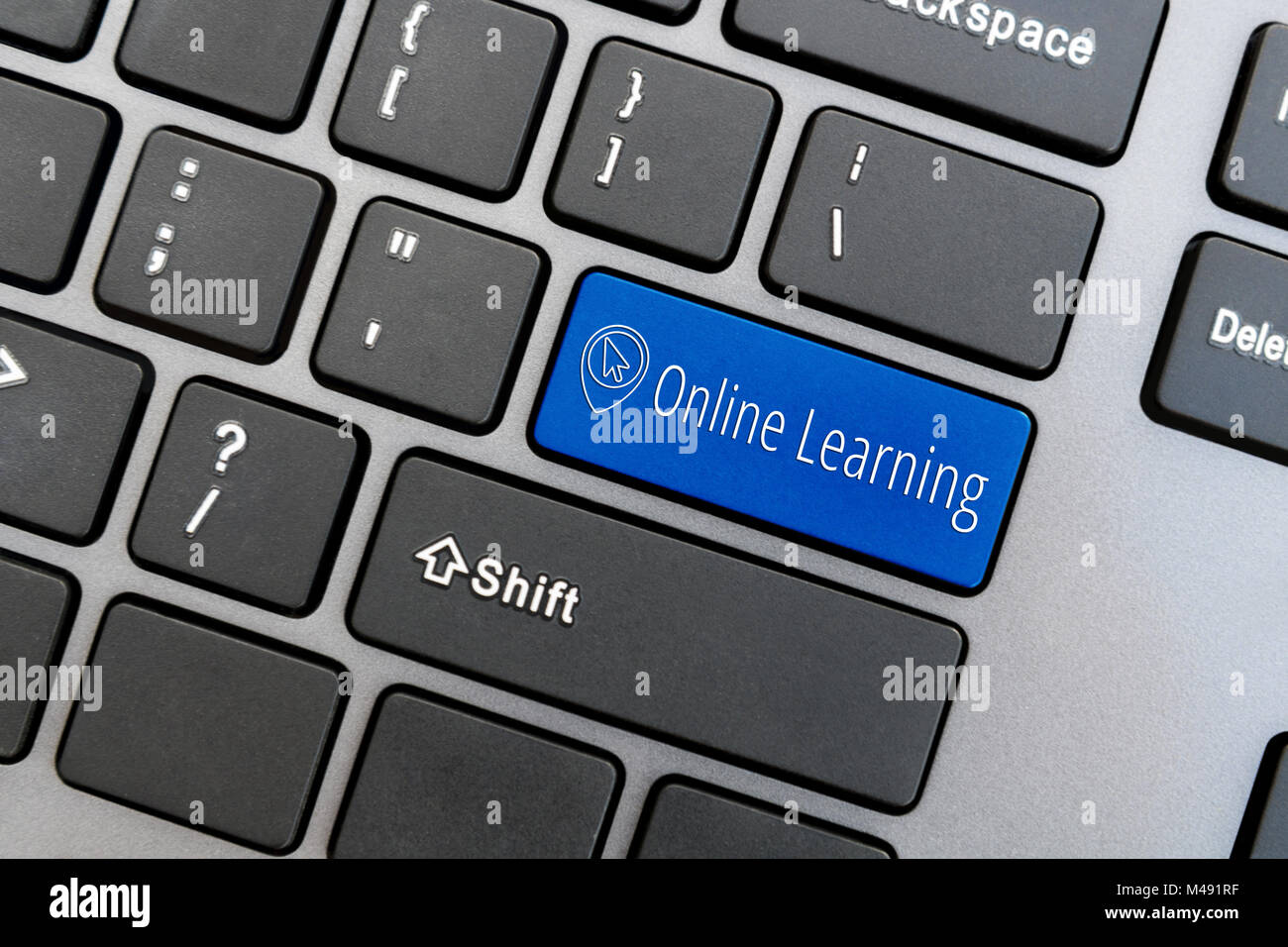 Clavier de l'ordinateur avec l'éducation en ligne concept. Banque D'Images