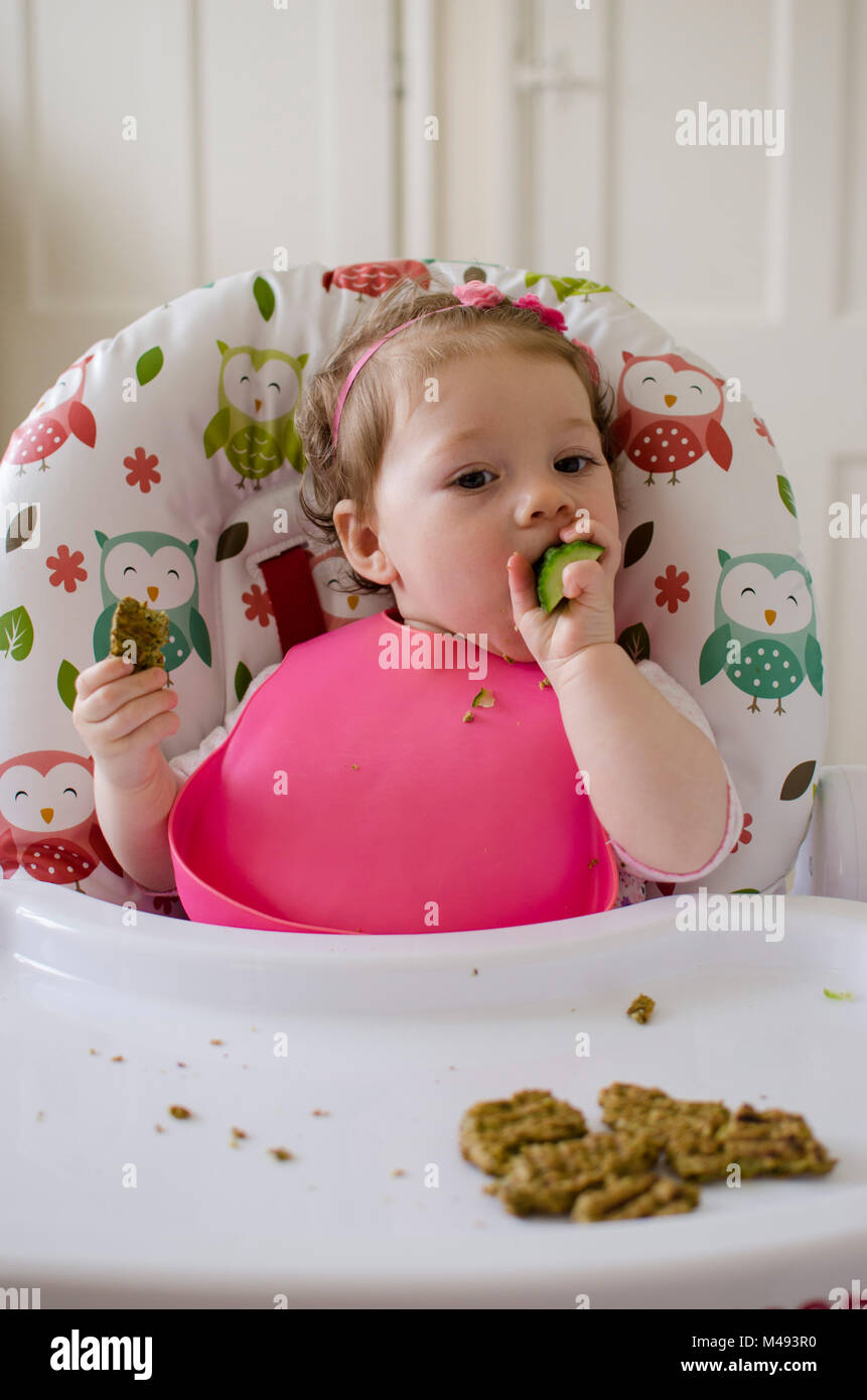 Voyant Le Sevrage De Bebe Photo Stock Alamy
