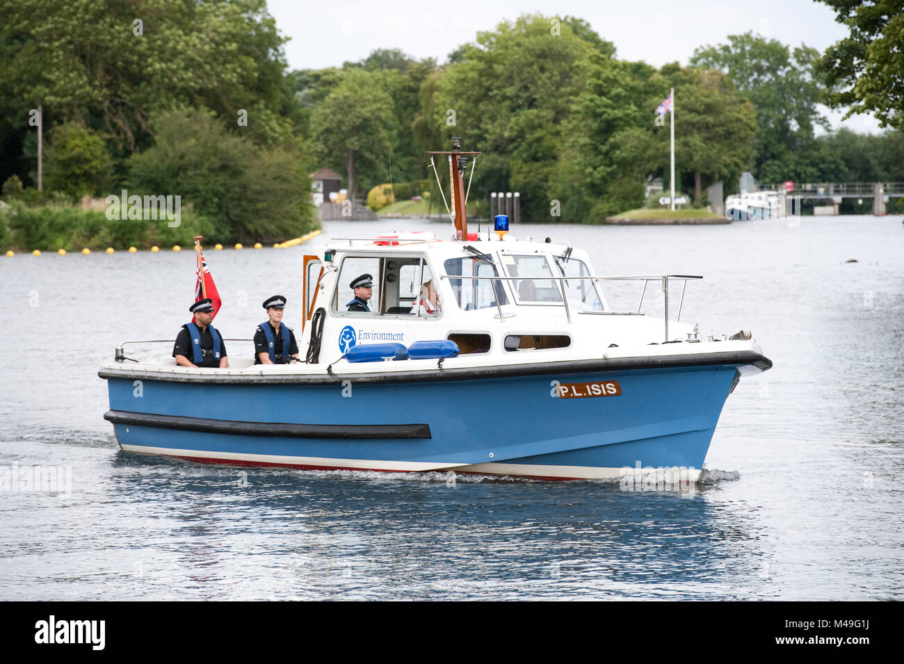 Jeux olympiques 2012. 28 juillet 2012. Sur la Tamise près de l'Aviron d'Eton Dorney Lake. La police dans l'Agence de l'environnement bateaux de rivière en patrouille Banque D'Images