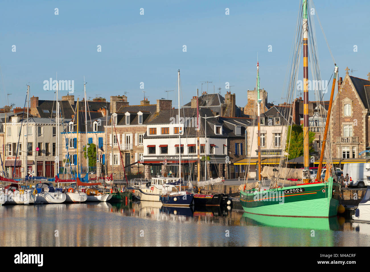 Paimpol (Bretagne, nord-ouest de la France) : le port de pêche. (Non disponible pour la production de cartes postales) Banque D'Images