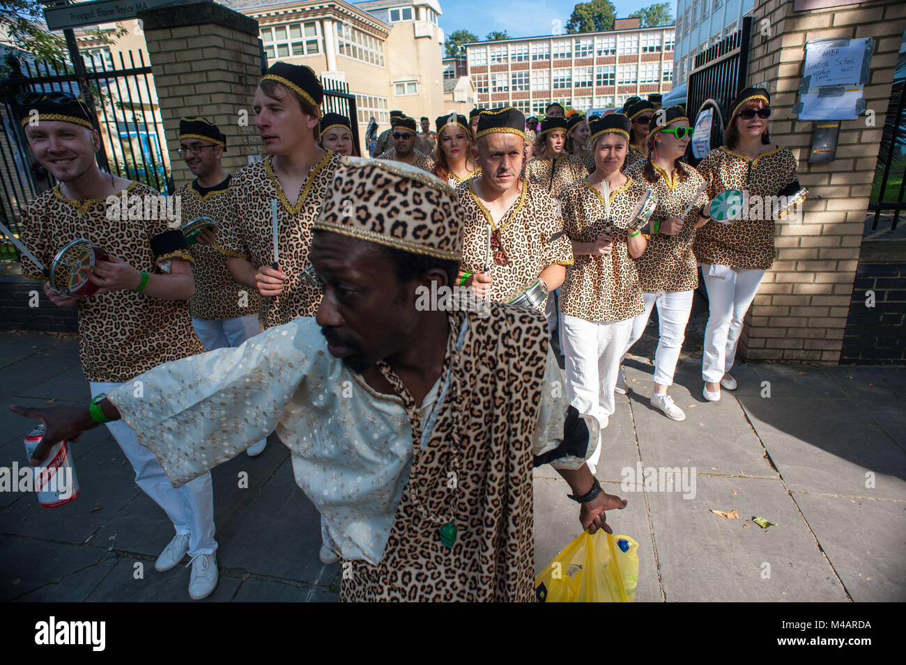 Londres, Royaume-Uni. London School of Samba, carnaval de Notting Hill. Banque D'Images