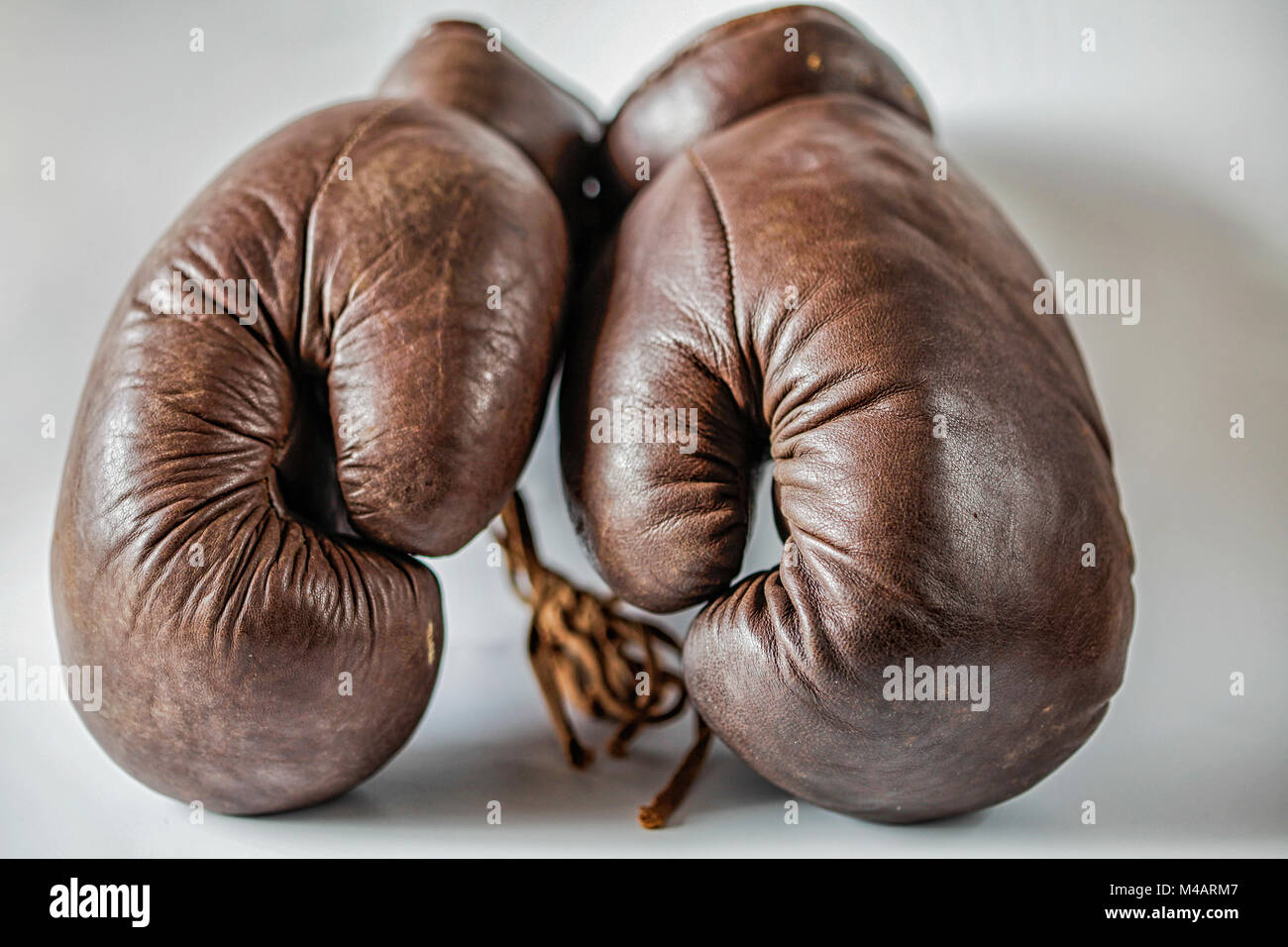 Gants de boxe vintage en cuir Training - John Woodbridge Makers