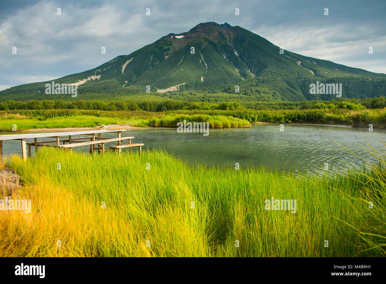 Rivière chaude dans le sud de Kamchatka, Russie Banque D'Images