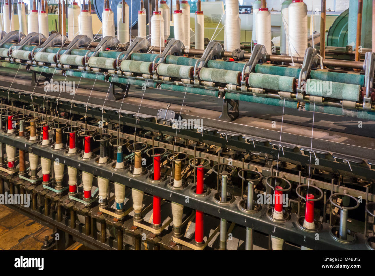 Sur les broches de la filature, linge pour la filature de fibres pour faire en fil de coton de Marysville / spinning-mill Banque D'Images