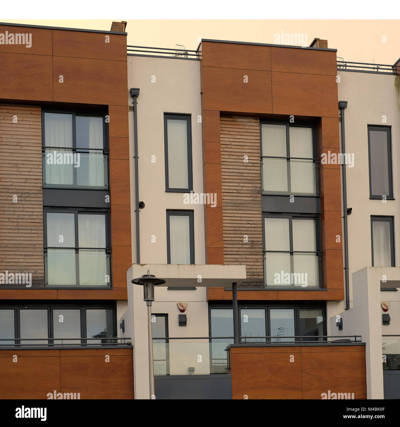 Février 2018 - architecte moderne dans la conception du logement angulaire de la Marina de Portishead en Amérique du Somerset, Angleterre. Banque D'Images