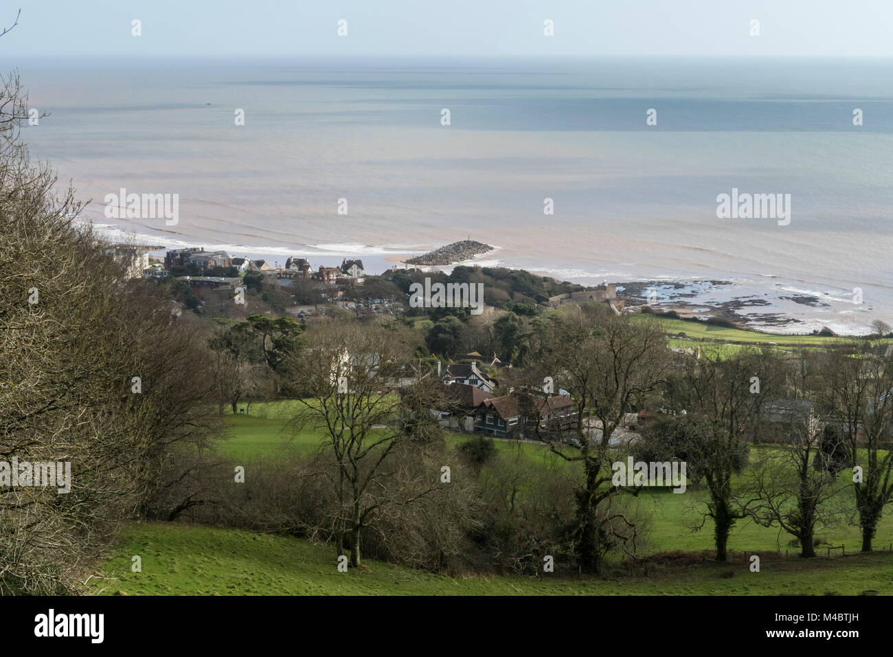 Vue sur Sidmouth depuis les sentiers de Mutters Moor, le long de Peak Hill, Sidmouth, Devon, Royaume-Uni Banque D'Images Vue sur Sidmouth depuis les sentiers de Mutters Moor, le long de Peak Hill, Sidmouth, Devon, Royaume-Uni Banque D'Images