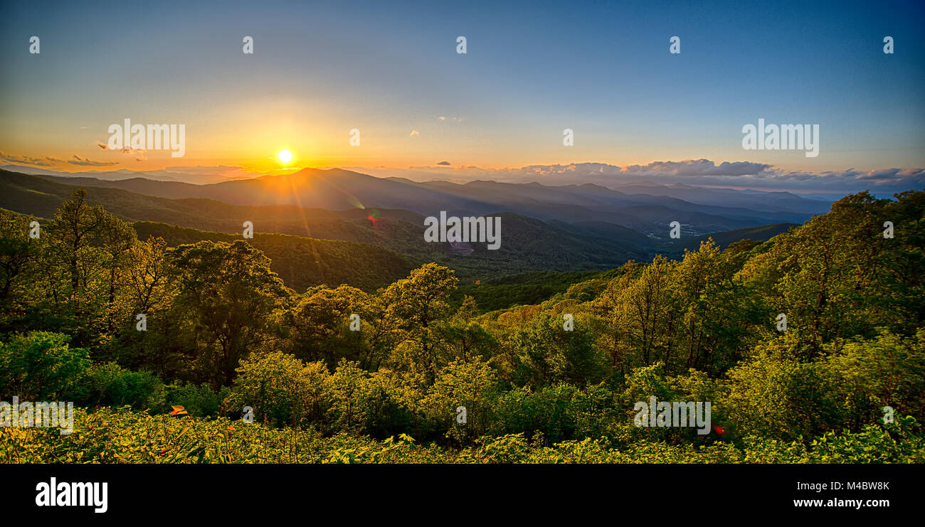 Blue Ridge Parkway Appalaches Coucher du soleil d'été Banque D'Images