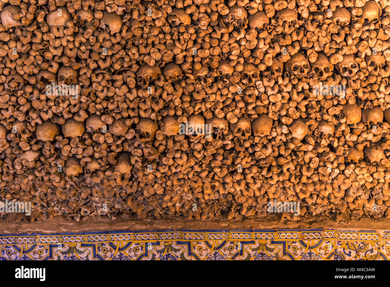 Chapelle des Os à Evora avec les os Banque D'Images