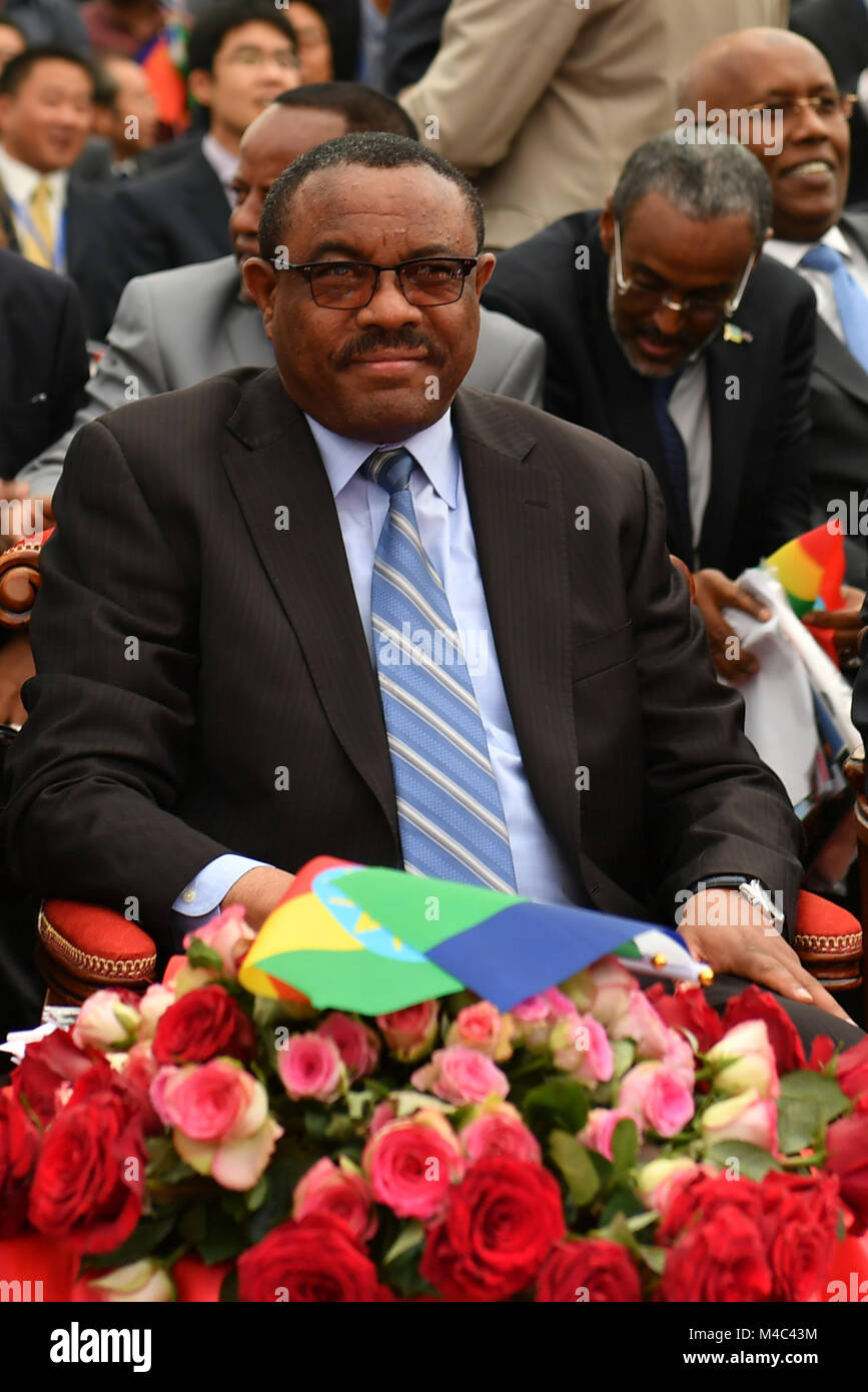 Addis Abeba. Feb 15, 2018. File photo prise le DUT. 5, 2016 montre que le Premier Ministre éthiopien Hailemariam Desalegn (avant) assiste à un événement à Addis Abeba, capitale de l'Éthiopie. Le Premier Ministre éthiopien Hailemariam Desalegn a proposé de démissionner jeudi, dans ce qu'il dit est un effort pour faire avancer les réformes visant à atténuer les troubles politiques du pays. Sun Crédit : Ruibo/Xinhua/Alamy Live News Banque D'Images