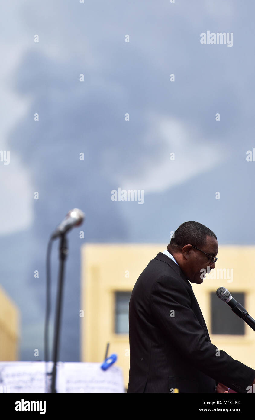 Addis Abeba. Feb 15, 2018. File photo prise le DUT. 5, 2016 montre que le Premier Ministre éthiopien Hailemariam Desalegn assiste à un événement à Addis Abeba, capitale de l'Éthiopie. Le Premier Ministre éthiopien Hailemariam Desalegn a proposé de démissionner jeudi, dans ce qu'il dit est un effort pour faire avancer les réformes visant à atténuer les troubles politiques du pays. Sun Crédit : Ruibo/Xinhua/Alamy Live News Banque D'Images