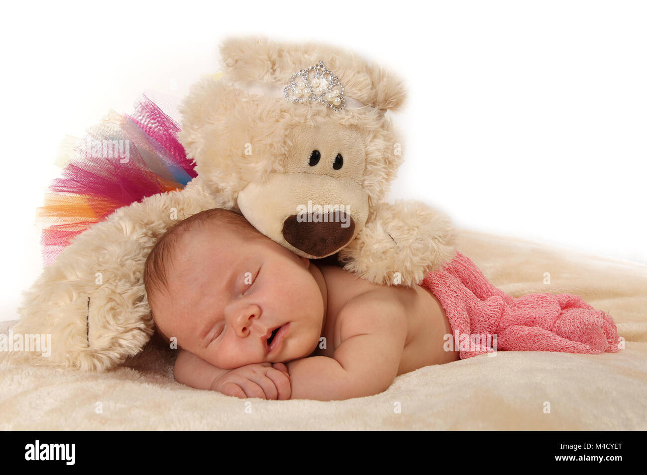 Naissance Bebe Fille Dormir Dans Pepiniere Avec Teddy Beau Bebe Detendu Et Dormir Photo Stock Alamy