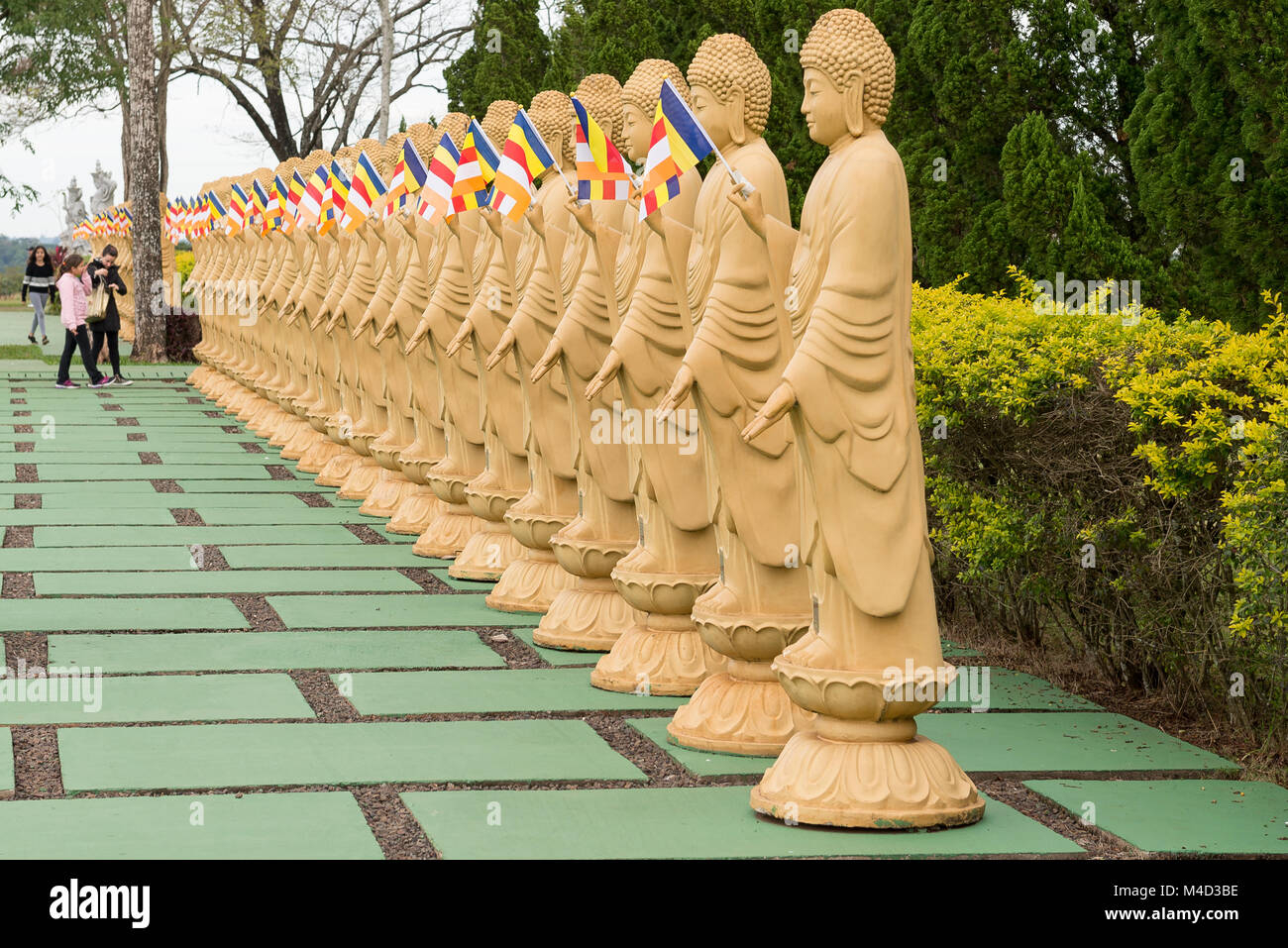 Statue d'un guerrier chinois au temple bouddhiste Banque D'Images