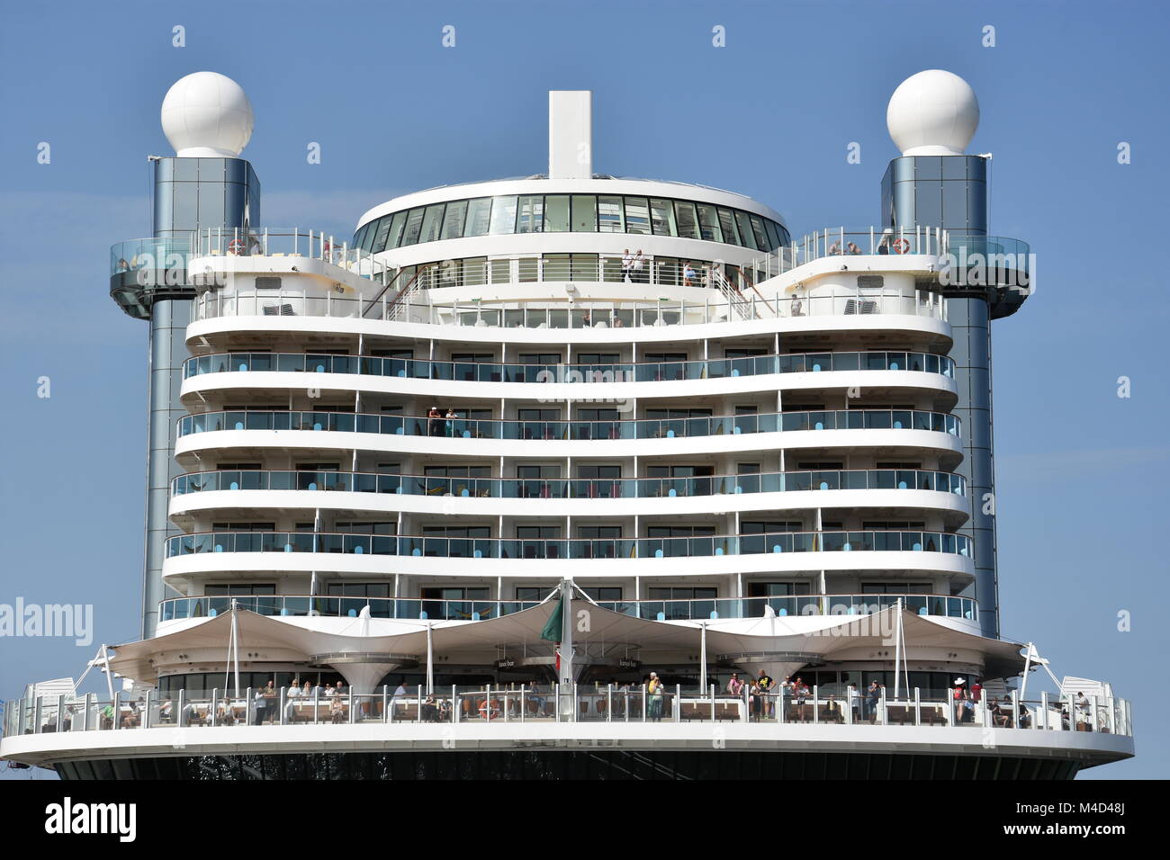 AIDAprima bateau de croisière amarré à Hambourg, Allemagne Banque D'Images