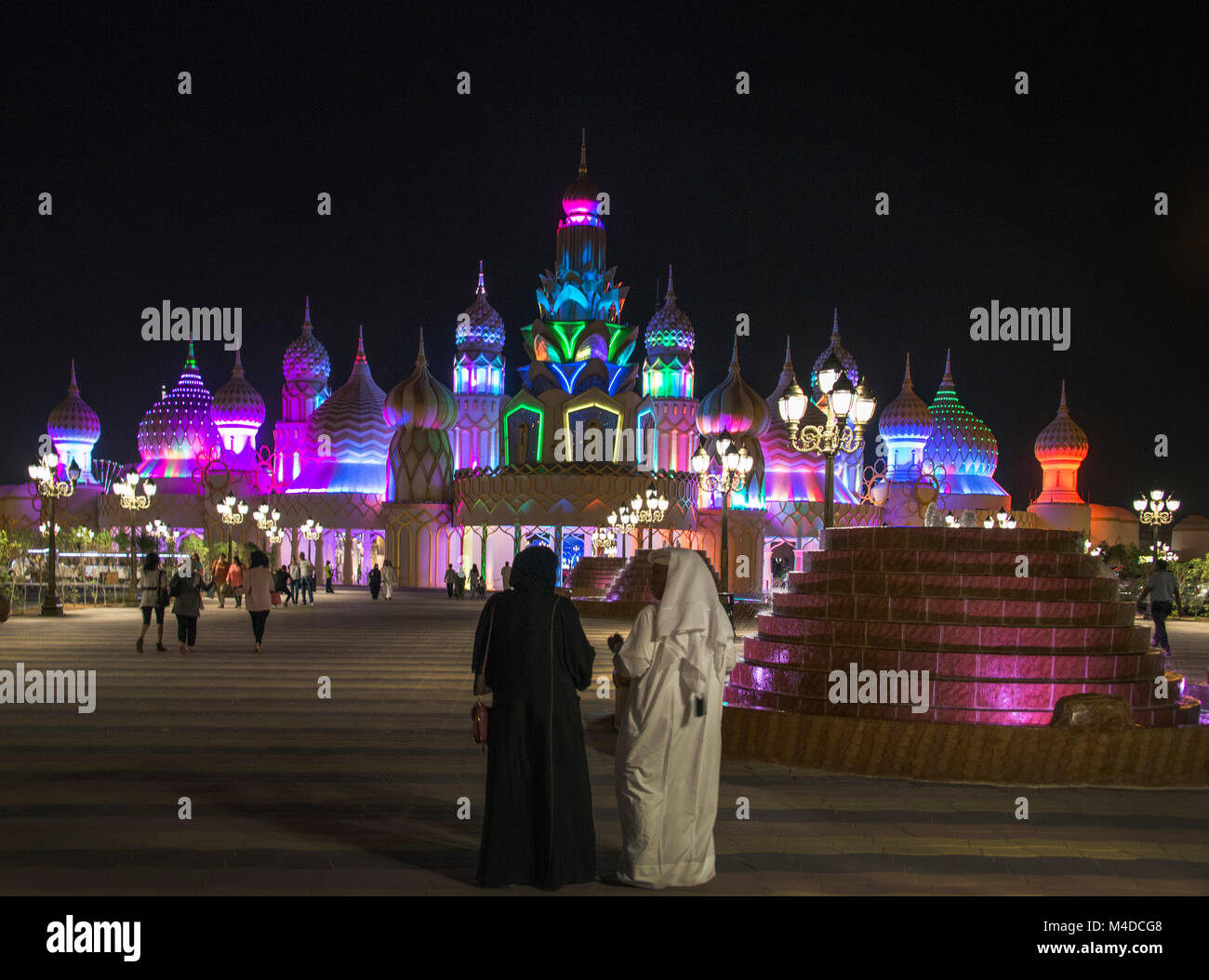 Une décoration de conte de fées du festival annuel Global Village Organisé chaque année à Dubaï Banque D'Images