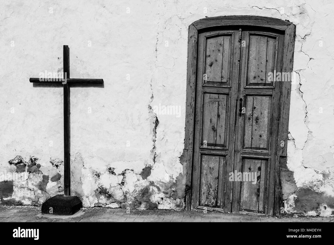 Tout droit et traverser la porte de travers, Teguise, Lanzarote Banque D'Images Tout droit et traverser la porte de travers, Teguise, Lanzarote Banque D'Images