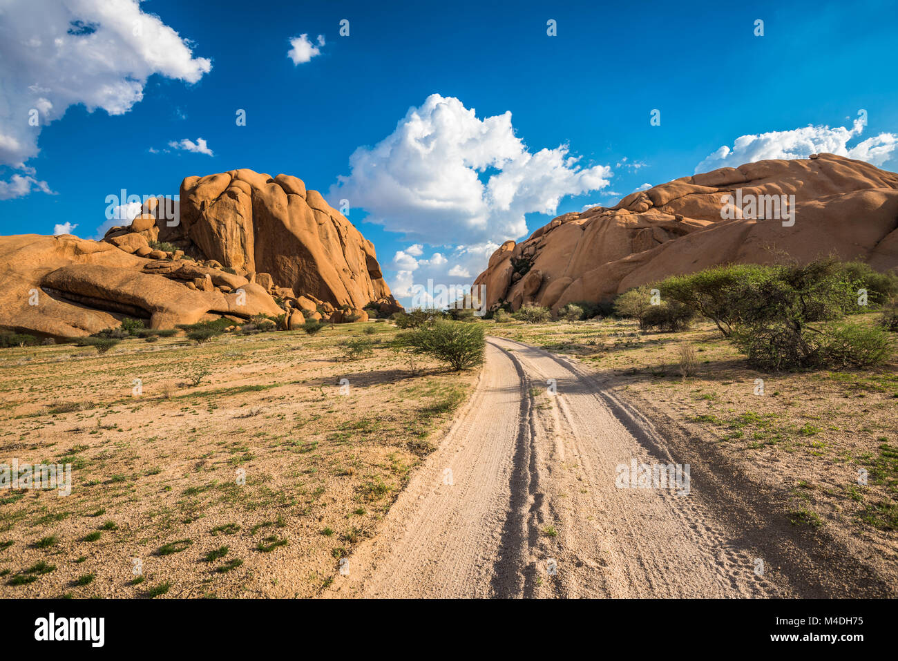 Spitzkoppe, formation rocheuse unique dans le Damaraland, Namibie Banque D'Images