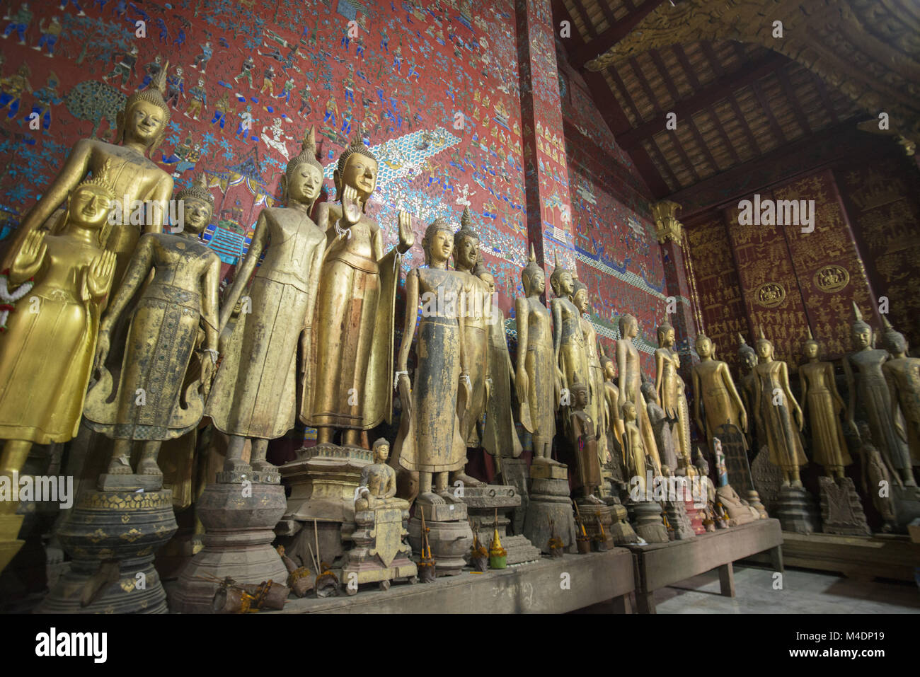 LAOS LUANG PRABANG VAT XIENG THONG FIGURE de Bouddha Banque D'Images