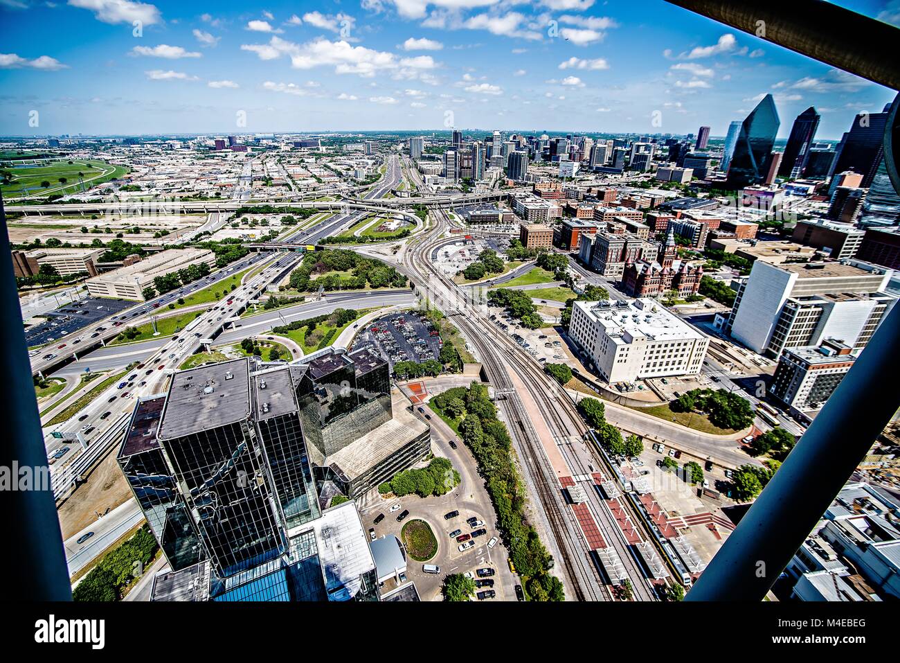 Le centre-ville de Dallas Texas City skyline ville paysage urbain jour heure Banque D'Images