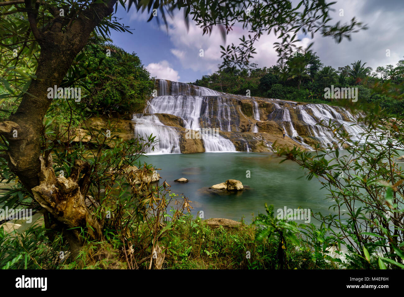 Chute d'eau de Curug Dengdeng, Tasikmalaya, Java-Ouest, Indonésie Banque D'Images