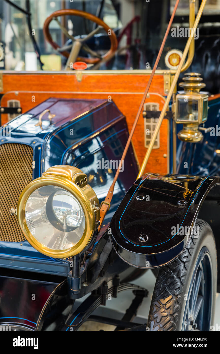 Voiture Vintage - technologie historique Banque D'Images