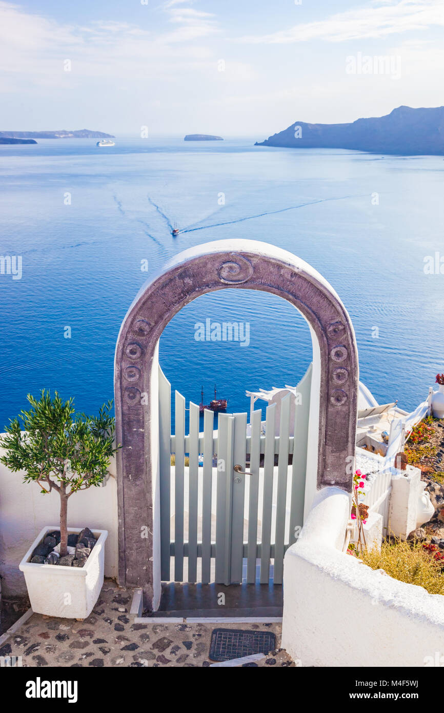 Clôture Barrière traditionnelle à Oia sur l'île de Santorin, Grèce. Banque D'Images
