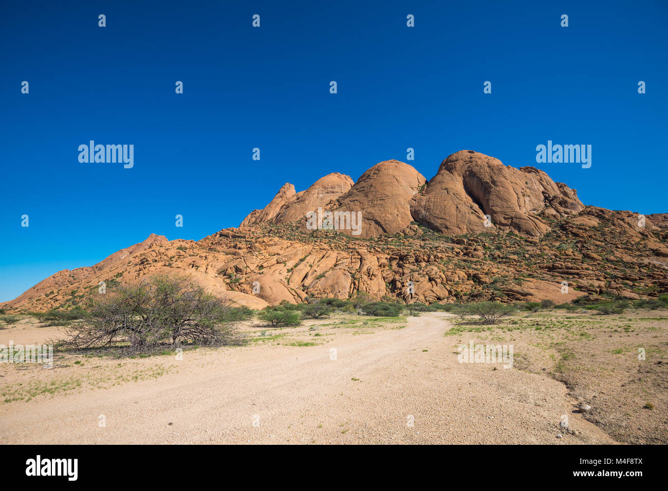 Spitzkoppe, formation rocheuse unique dans le Damaraland, Namibie Banque D'Images