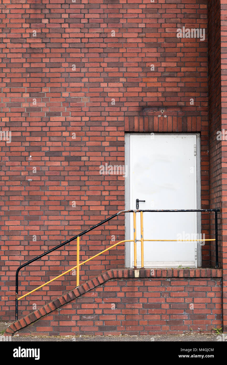 A l'entrée du site allemand de la style industriel. Cliché pris en avril 2017 à Karlsruhe, Allemagne. Banque D'Images