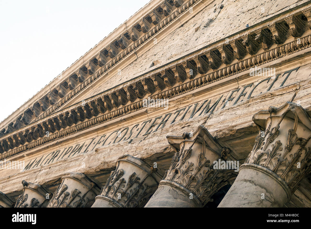Quelle Inscription Trouve T On Sur Le Fronton Du Panthéon www.alamyimages.fr
