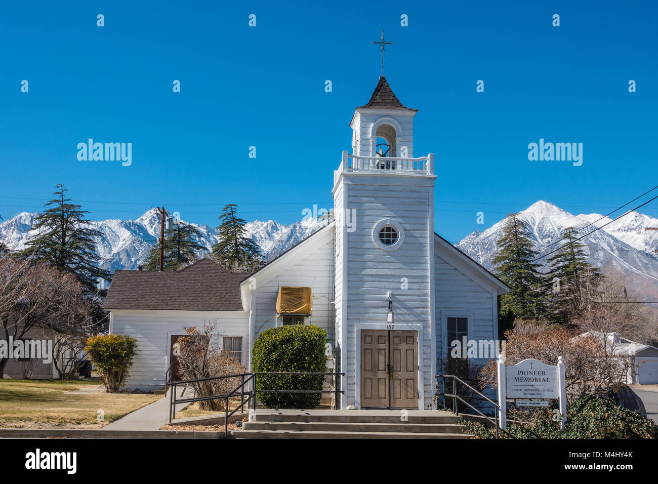 Le quartier historique de Pioneer Memorial United Methodist Church dans l'indépendance, en Californie. Banque D'Images