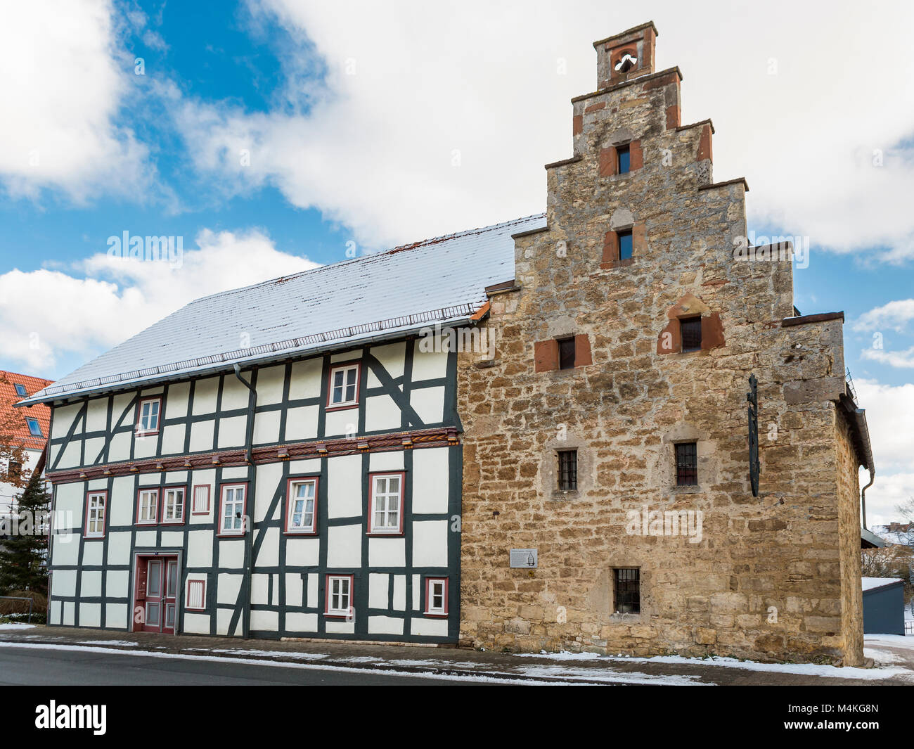 Entrepôt gothique, appelé le Spukhaus (maison hantée), au centre-ville historique de Korbach, officiellement la ville hanséatique de Willingen, Allemagne Banque D'Images