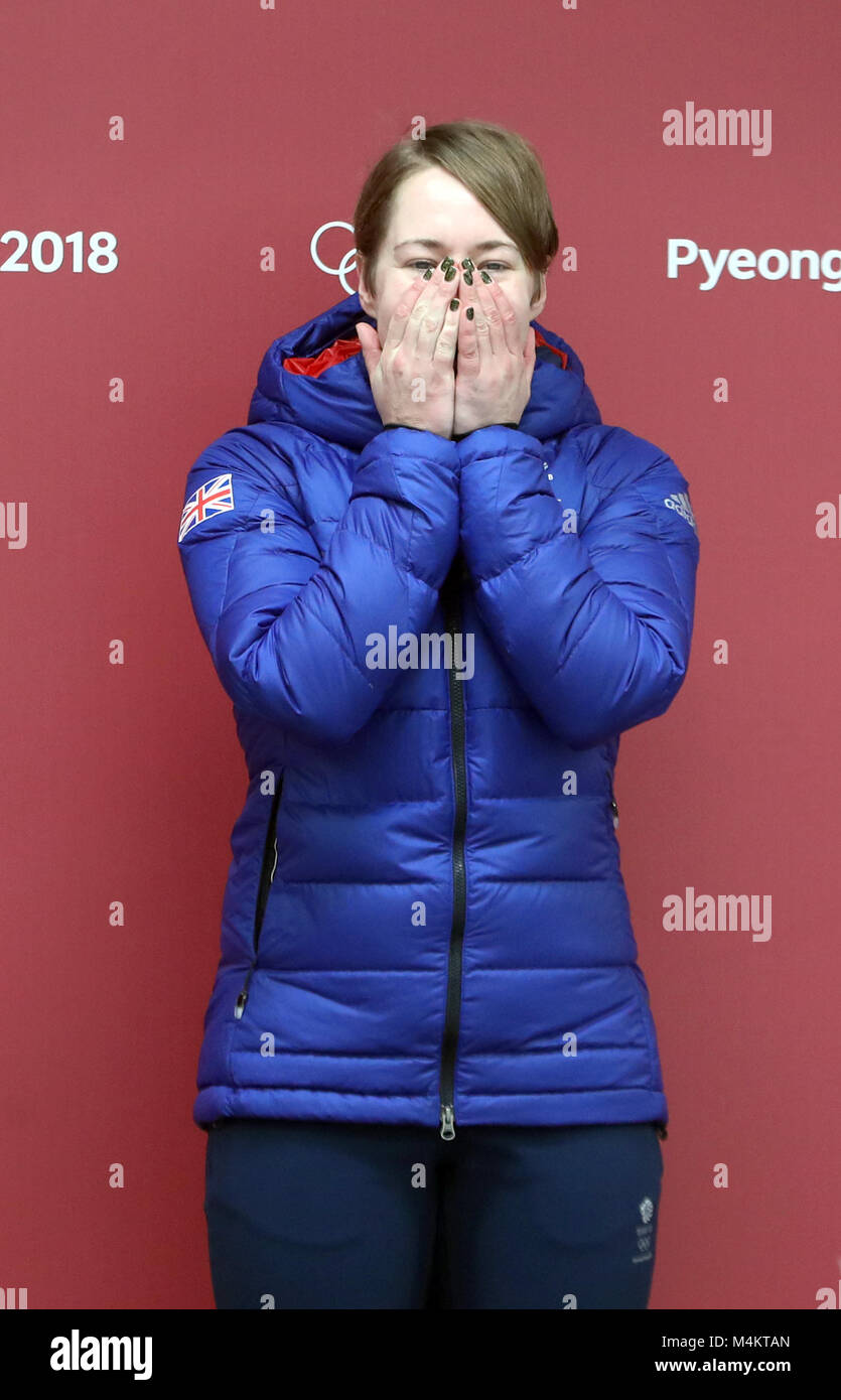 La société britannique Lizzy Yarnold réagit comme elle célèbre remportant la médaille d'or en squelette à l'Alpensia pendant huit jours coulissante des Jeux Olympiques d'hiver 2018 de PyeongChang en Corée du Sud. Banque D'Images