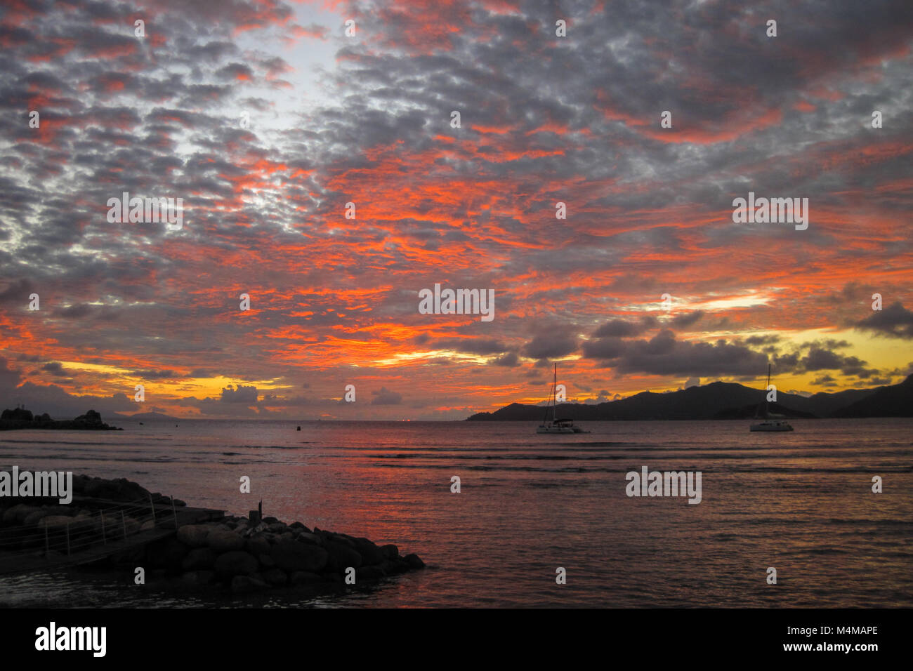 Coucher du soleil de l'Océan indien, les Seychelles Banque D'Images