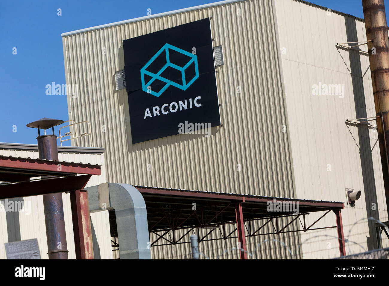Un logo affiche à l'extérieur d'un établissement occupé par Arconic à Chandler, Arizona, le 3 février 2018. Banque D'Images