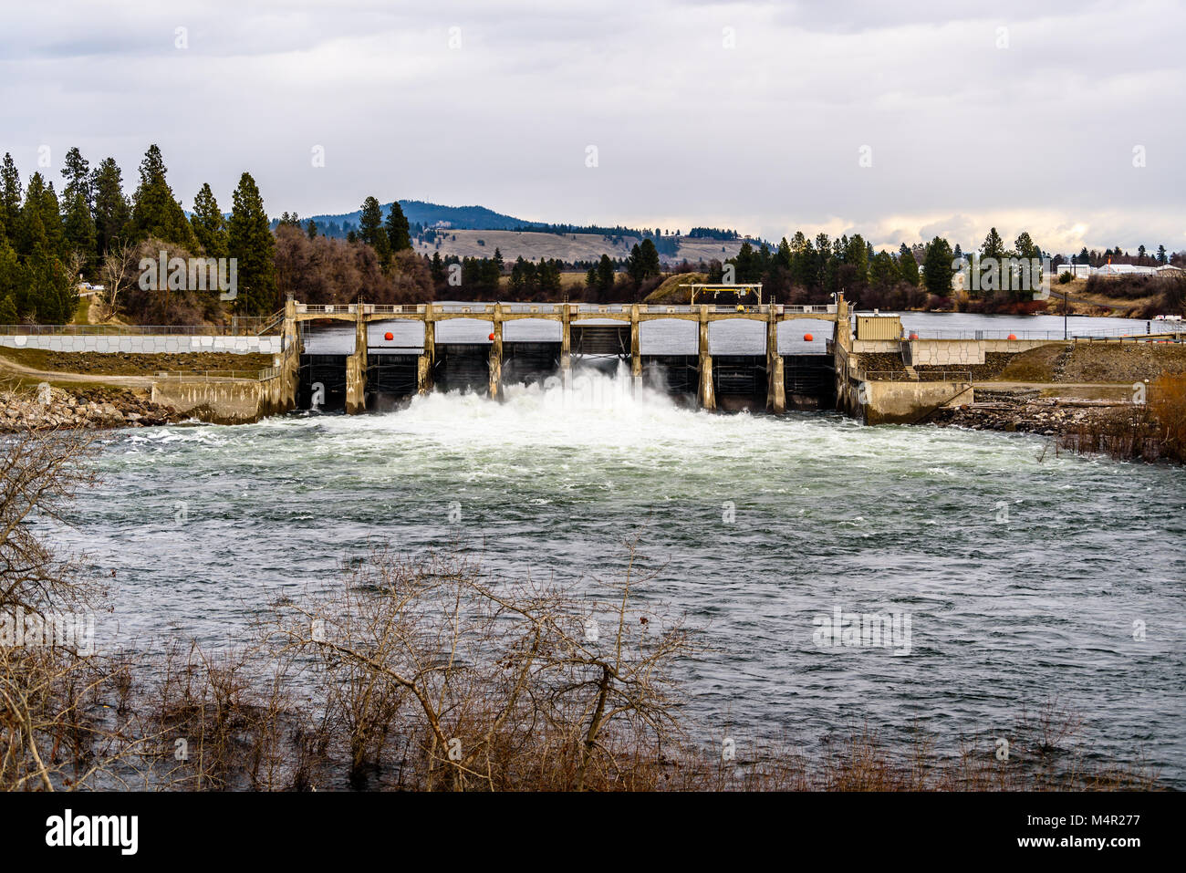 Dam-Spokane en amont de Washington Banque D'Images