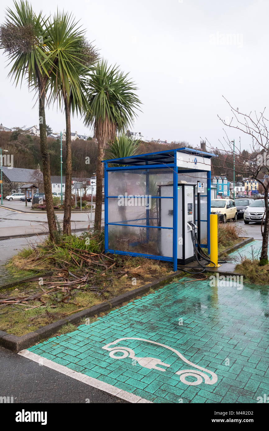 La station de recharge de véhicules électriques, Tobermory, Isle of Mull, Argyll et Bute. Banque D'Images