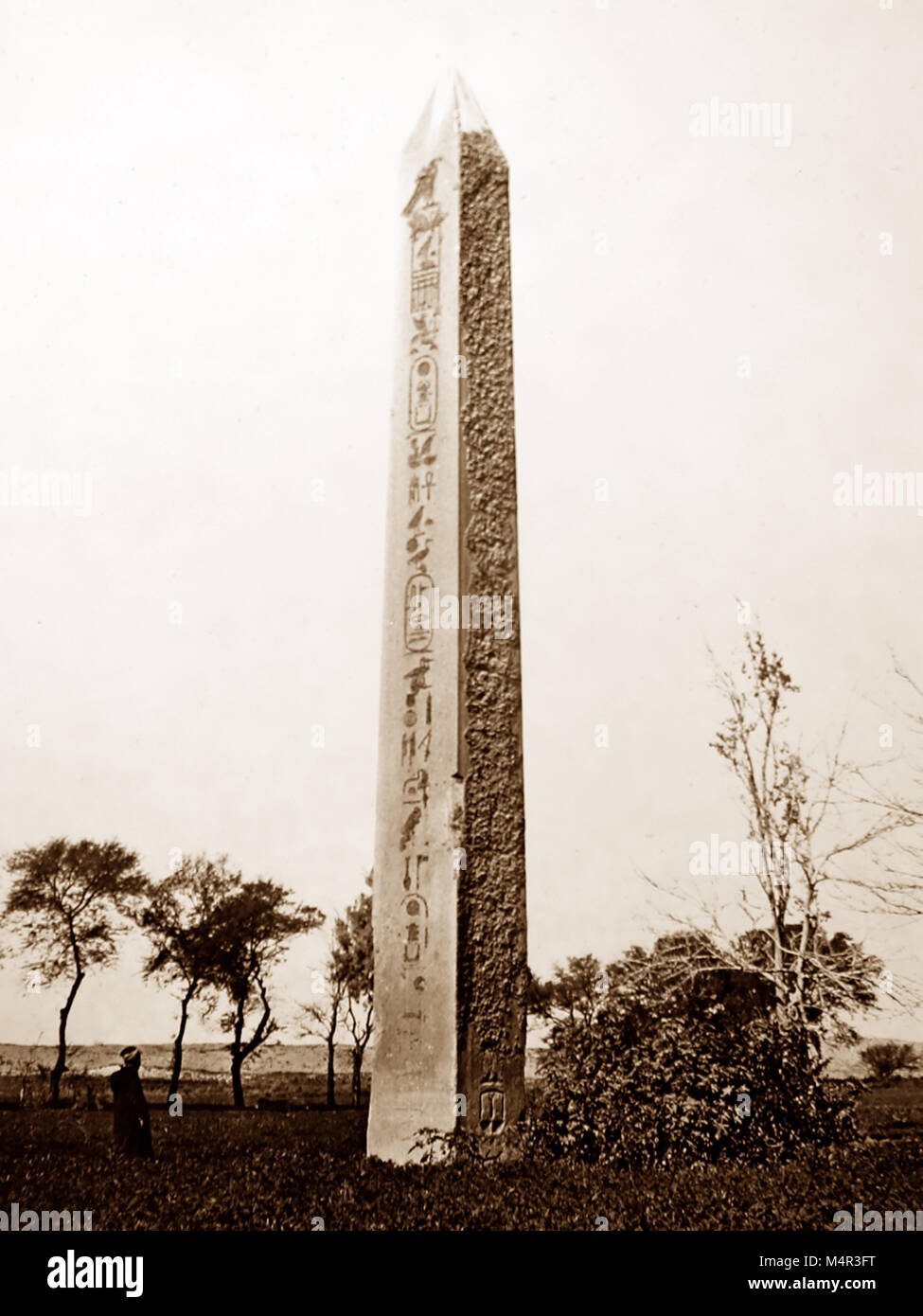 L'obélisque de Sur, l'Égypte, l'ère victorienne Banque D'Images
